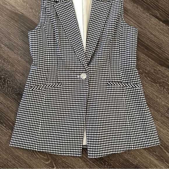 Donna Degnan gingham vest - Picture 2 of 6